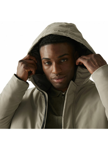 Бежева зимня куртка Regatta