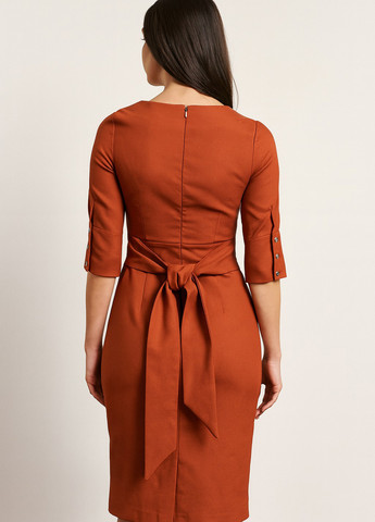 Терракотовое кэжуал платье футляр Sassofono однотонное