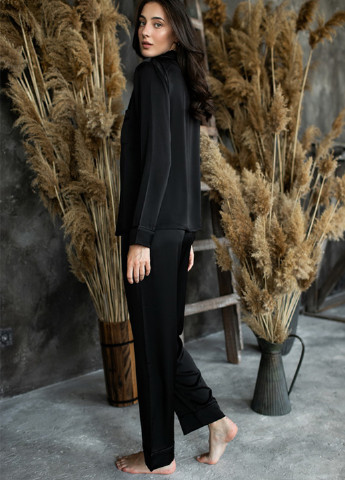Чорна всесезон піжамний шовковий костюм total black сорочка + брюки Forly