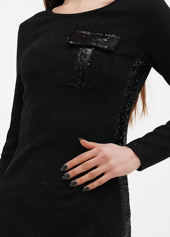 Чорна вечірня сукня силуетна Sassofono однотонна