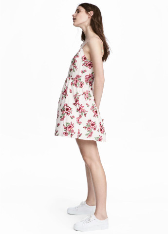 Белое кэжуал платье клеш H&M с цветочным принтом