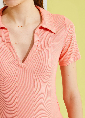 Персиковая женская футболка-поло KOTON однотонная