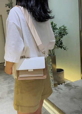 Женская классическая сумочка через плечо кросс-боди на ремешке цепочке на три отдела бежевая коричневая NoName (251204288)