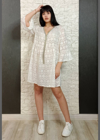 Молочное пляжное пляжное платье а-силуэт Miho's с абстрактным узором