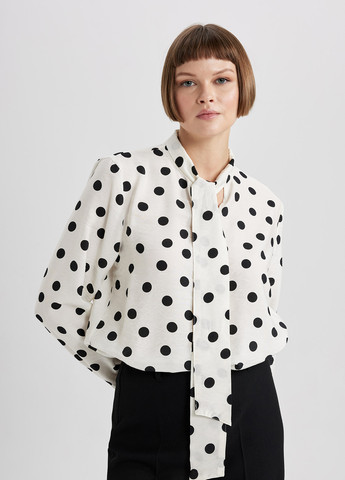 Чорно-біла демісезонна блуза DeFacto