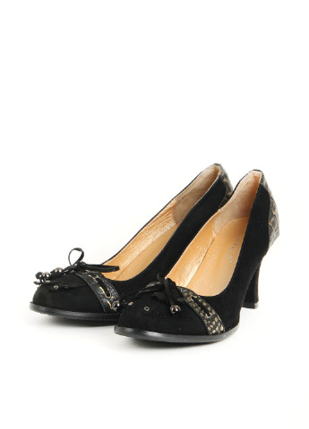 Черные женские кэжуал туфли с брошкой на высоком каблуке - фото