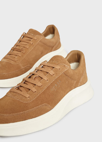 Світло-коричневі Осінні кросівки Guess