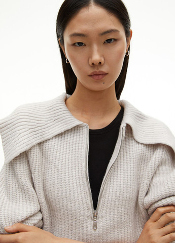 Світло-сірий зимовий светр H&M