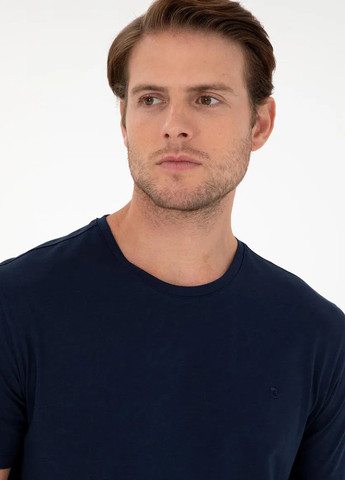 Темно-синяя футболка Pierre Cardin