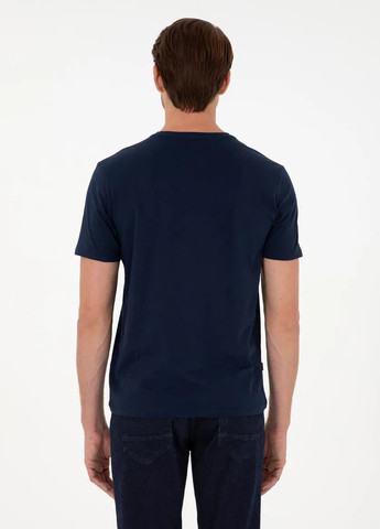 Темно-синяя футболка Pierre Cardin