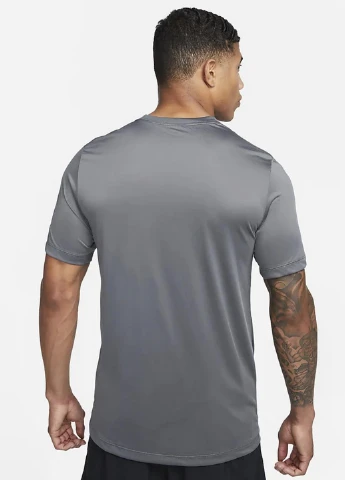 Сіра футболка dz2741-068 Nike Dri-FIT