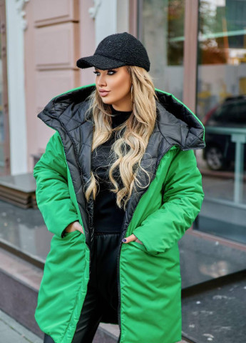 Чорна женская двухсторонняя куртка черно-зеленого цвета размер 50/52 382685 New Trend