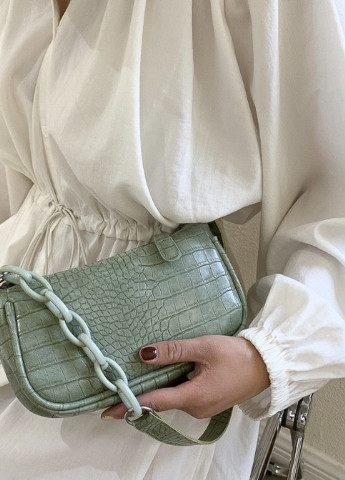 Женская классическая маленькая сумочка багет на цепочке ремешке рептилия зеленая оливковая хаки NoName (251204064)