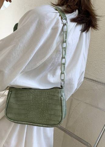 Жіноча класична маленька сумочка багет на ланцюжку ремінці рептилія зелена оливкова хакі NoName (251204064)
