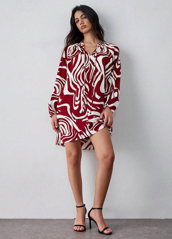 Темно-красное кэжуал платье SHEIN с абстрактным узором