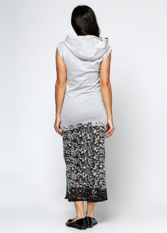 Серое кэжуал платье Silvian Heach с абстрактным узором