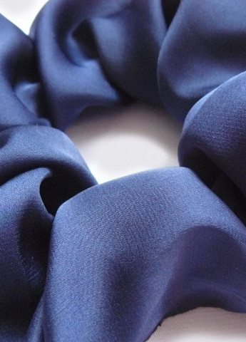 Резинка шелковая для волос, темно-синяя Egostyle однотонная тёмно-синяя текстиль