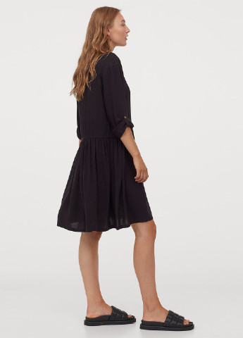 Чорна кежуал сукня H&M однотонна