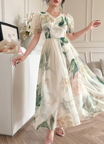 Белое вечернее платье с юбкой-солнце SHEIN с цветочным принтом