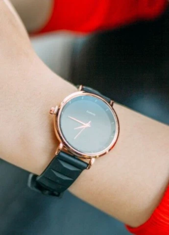 Жіночі годинник AllBlack quartz Geneva (229044089)