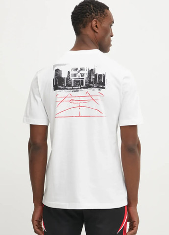 Біла футболка adidas