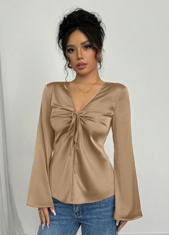 Бежева блуза SHEIN