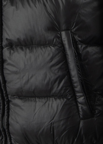 Чорна демісезонна куртка Prada
