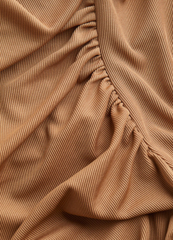 Светло-коричневое кэжуал платье на запах H&M однотонное