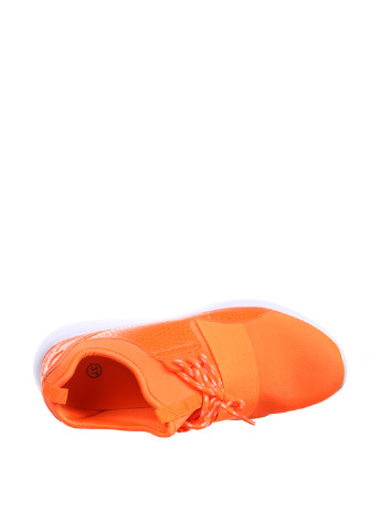 Оранжевые демисезонные кроссовки NM