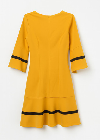 Гірчична кежуал сукня а-силует Vicolo однотонна