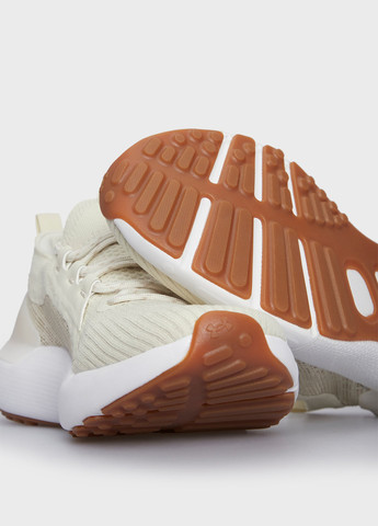 Молочні Осінні кросівки Under Armour