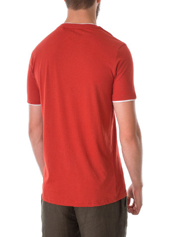 Красная футболка E-Bound