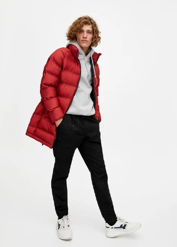 Червона демісезонна куртка Pull & Bear