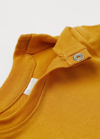 Желтая летняя футболка H&M