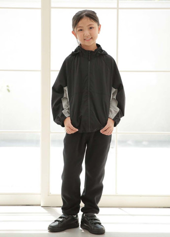 Черная демисезонная куртка Uniqlo