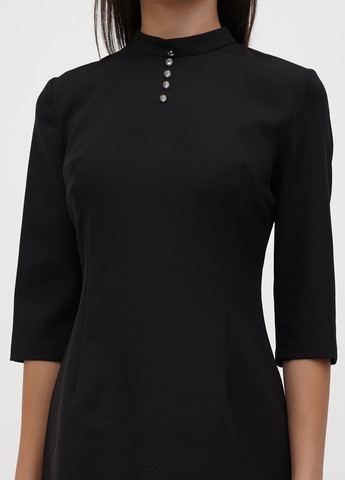 Черное кэжуал платье Sassofono однотонное