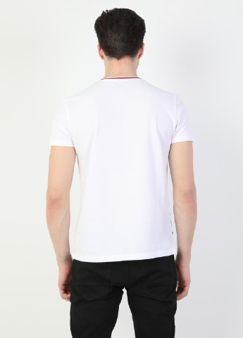 Белая футболка Colin's