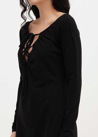 Черное кэжуал платье силуэтная Weekday однотонное