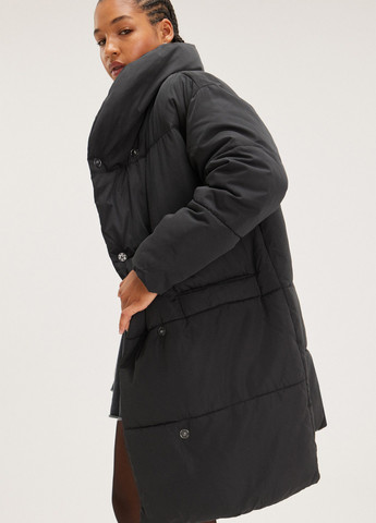 Чорна демісезонна куртка Monki