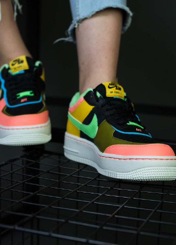 Цветные всесезонные кроссовки Nike Air Force 1 Shadow SE