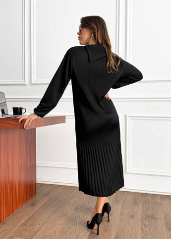 Черное кэжуал платье плиссированное SHEIN однотонное