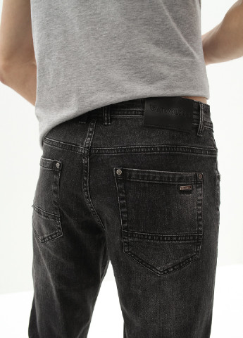 Серые демисезонные джинсы No Brand