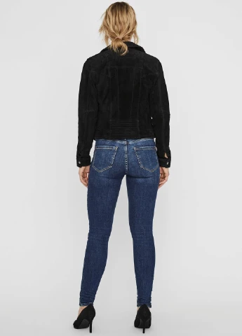Черная демисезонная куртка Vero Moda