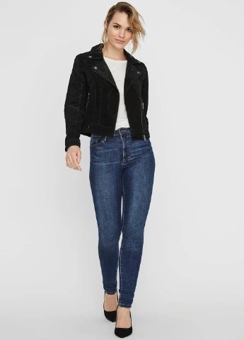 Черная демисезонная куртка Vero Moda