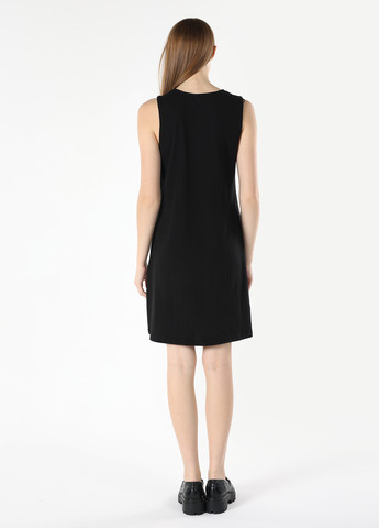 Черное кэжуал платье а-силуэт Colin's однотонное