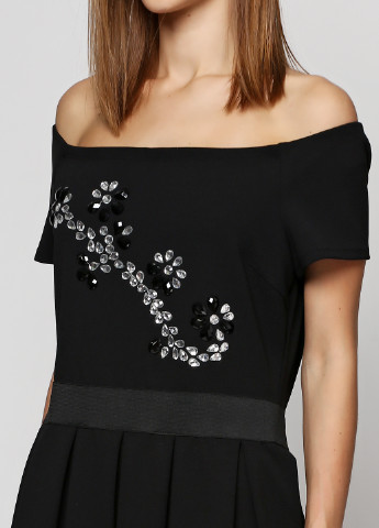 Черное кэжуал платье Rinascimento с геометрическим узором