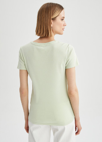 Светло-зеленая летняя футболка DeFacto