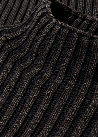 Черный демисезонный свитер C&A