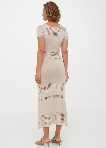 Светло-бежевое кэжуал платье силуэтная EQUILIBRI однотонное