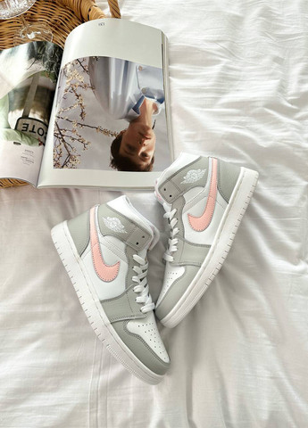 Цветные демисезонные кроссовки Nike Air Jordan Retro 1 Grey Pink